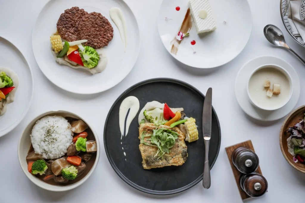 品牌影像一致性怎麼做?色調、構圖與素材規格的管理 brand h2o dining 02.webp