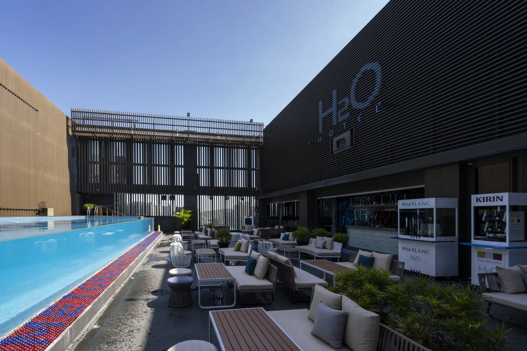 Brand H2o Pool 01