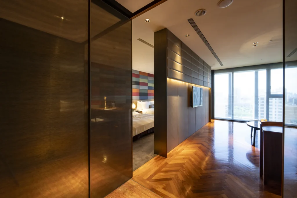 brand more h2o room wide 01